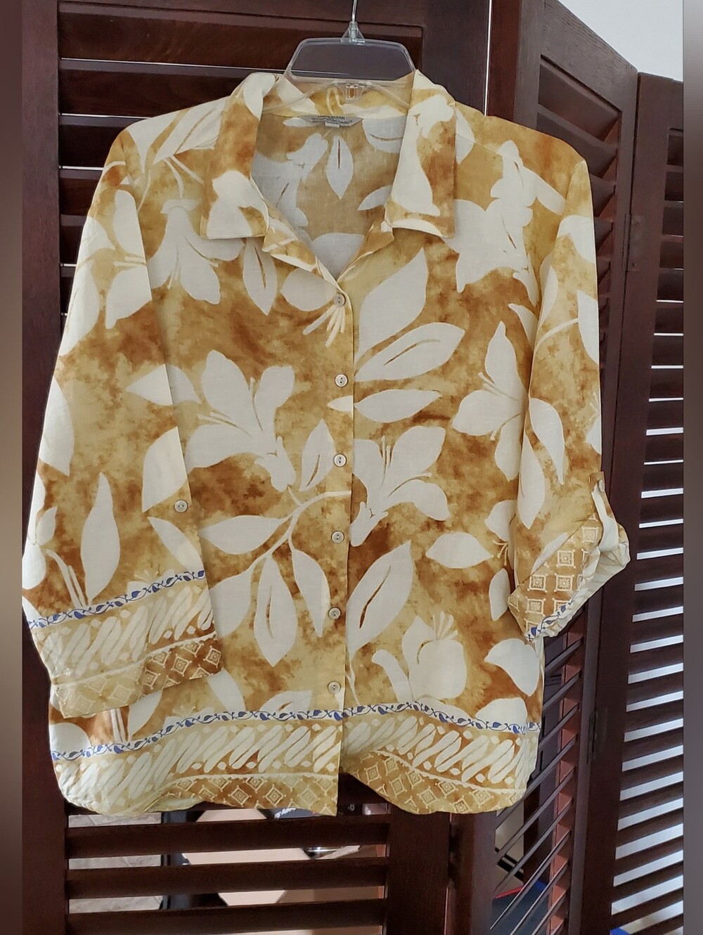 Golden Leaf Print Button-Up Shirt Size Large